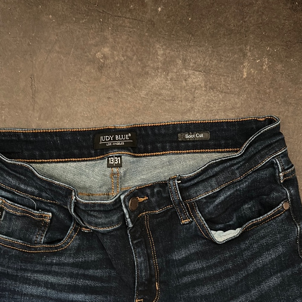 Classic Blue Women's Jeans - Picture 2 of 3